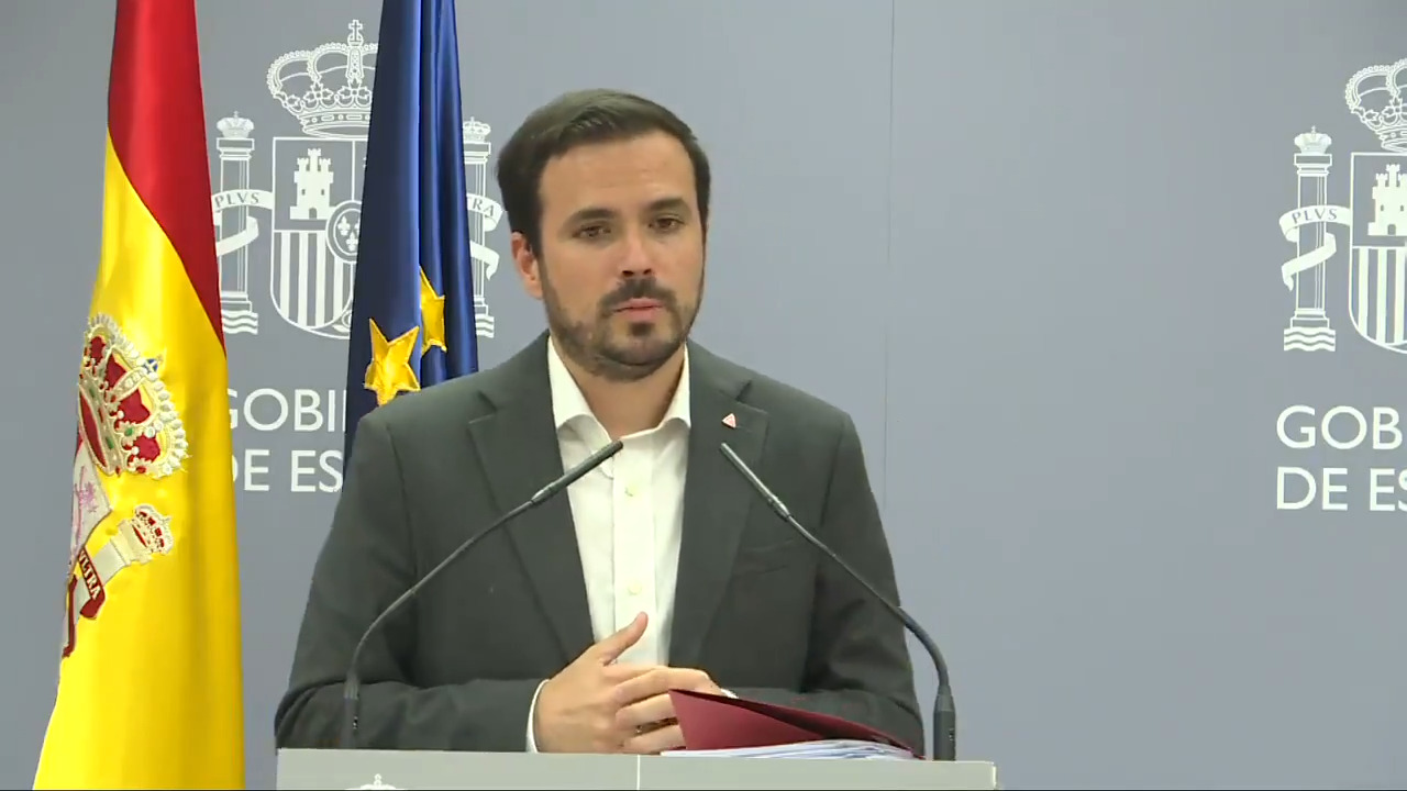 Mociones de censura en toda Espa&ntilde;a contra el ministro Garz&oacute;n: el PP quiere 'su cabeza' ya