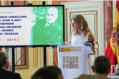 Yolanda D&iacute;az presume de la admiraci&oacute;n del Gobierno por el asesino Largo Caballero: &ldquo;Es nuestro modelo a seguir&rdquo;