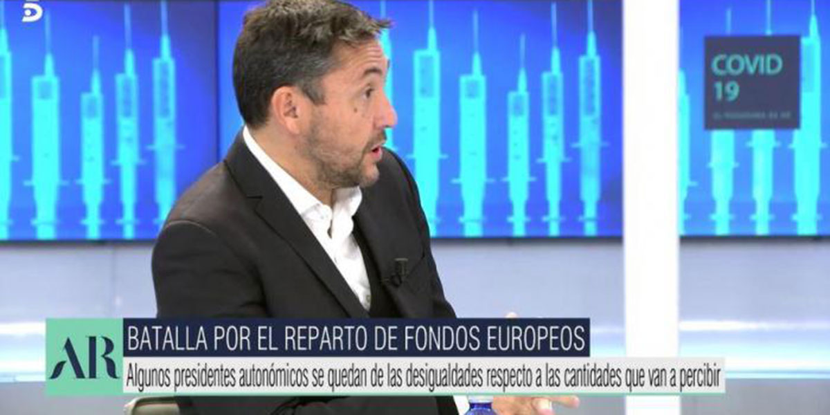 La izquierda convierte a Javier Ruiz en un mártir tras perder su silla en 'El programa de Ana Rosa'