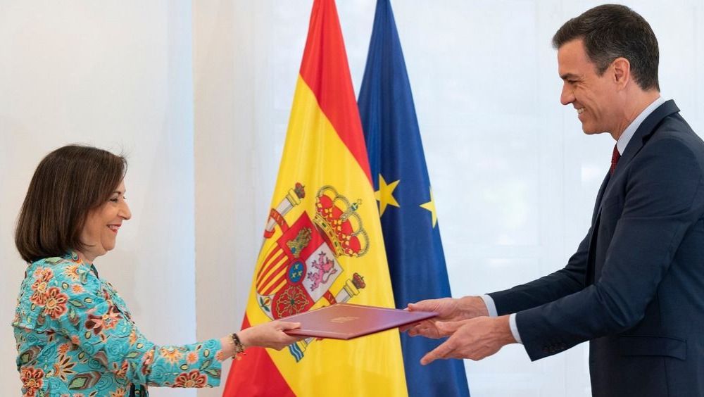 Alarma en Moncloa: Pedro S&aacute;nchez, implicado en los papeles de las denuncias a Margarita Robles