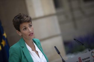 Chivite, la presidenta socialista de Navarra que pacta con los proetarras de Bildu, abucheada en un homenaje a v&iacute;ctimas de ETA
