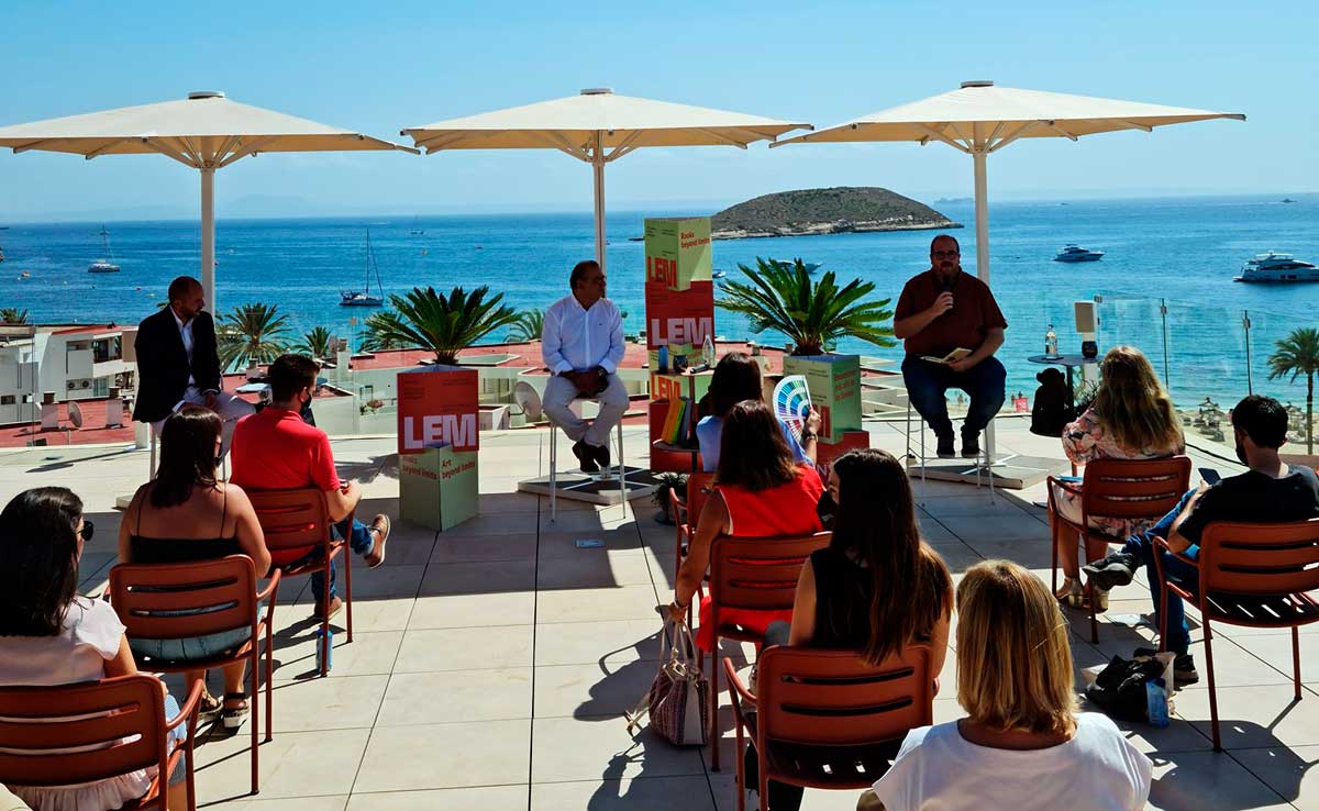 Magaluf celebra el primer Festival de Literatura