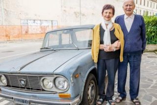Retiran por fin en Italia un coche que llevaba 47 a&ntilde;os aparcado en el mismo sitio