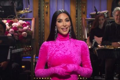 Kim Kardashian arrasa en Saturday Night Live: de su v&iacute;deo sexual hasta los detalles de su divorcio