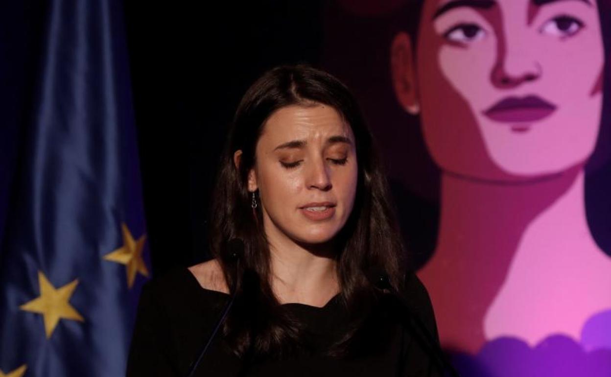 Soberano troleo a Irene Montero por focalizar solo en el hombre los maltratos a mujeres y menores