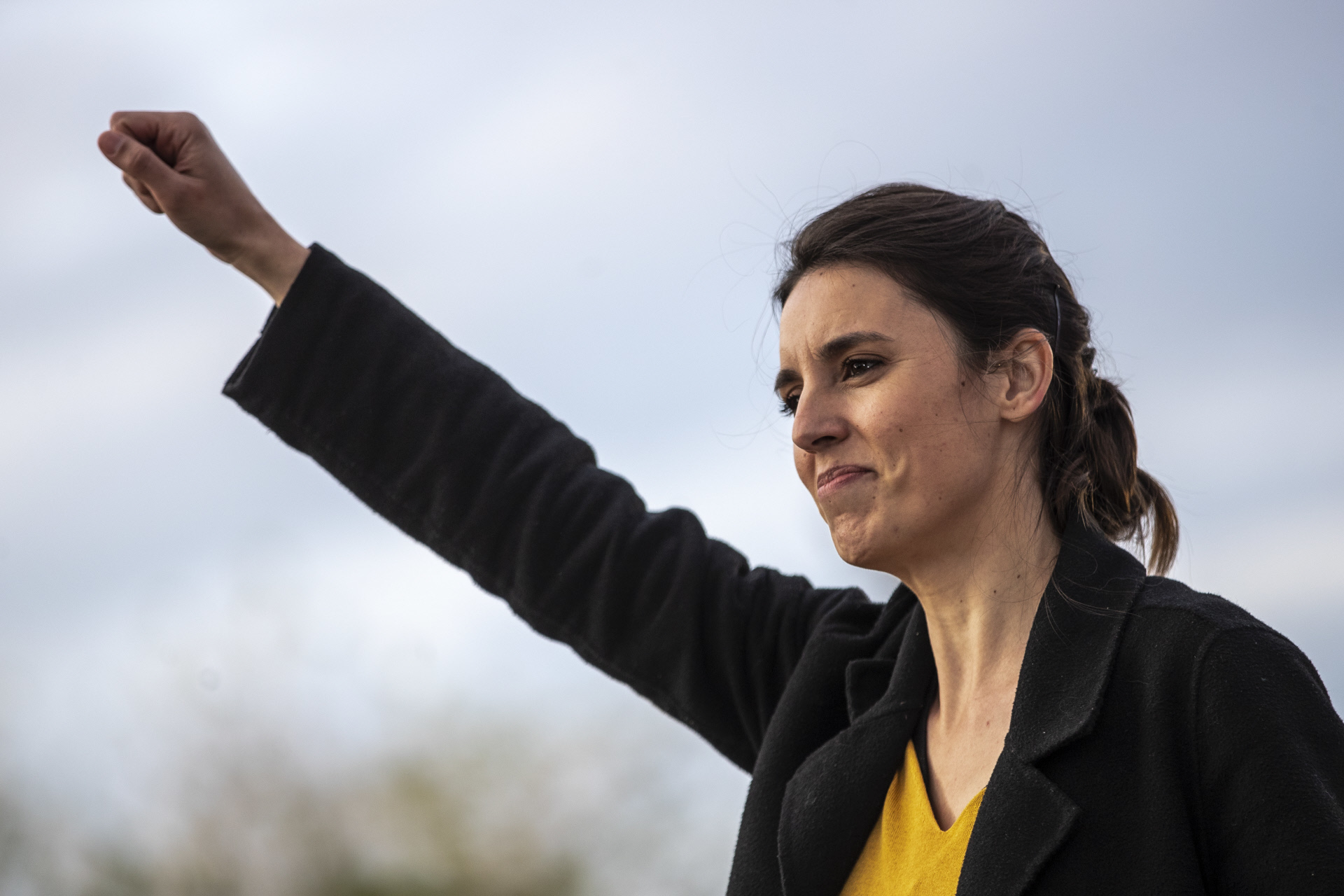 Esc&aacute;ndalo: Irene Montero regala 250.000 euros a un &lsquo;amiguete&rsquo; de IU y adulador de Pablo Iglesias