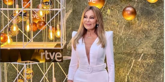 Ana Obreg&oacute;n deslumbra en la programaci&oacute;n navide&ntilde;a de TVE a pesar de los duros momentos que atraviesa