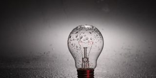 La AEMET se equivoca m&aacute;s que una escopeta de feria, entre otras cosas, porque gasta m&aacute;s en flores que en pluvi&oacute;metros