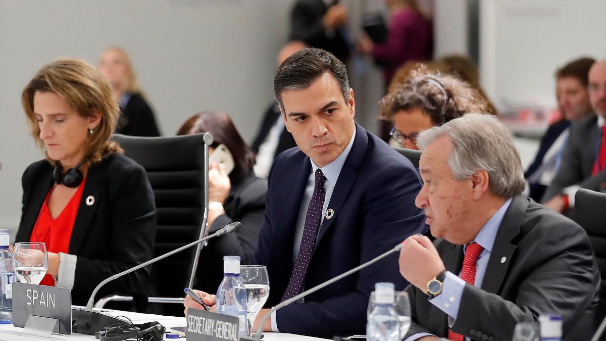 El juez Presencia no se arruga ante S&aacute;nchez: exige la detenci&oacute;n de dos de sus ministras