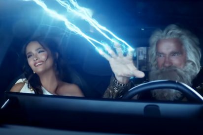 Super Bowl: Arnold Schwarzenegger 'Zeus' y Salma Hayek 'Hera' enloquecen las redes sociales