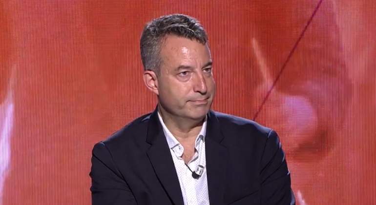 C&eacute;sar Carballo se 'alista' en la guerra de Rusia contra Ucrania y acaba bombardeado a zascas