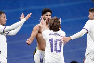 Un ca&ntilde;onazo de Asensio resucita al Real Madrid y lo consolida como l&iacute;der de la Liga