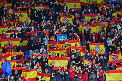 Ovaci&oacute;n en Barcelona para el himno de Espa&ntilde;a