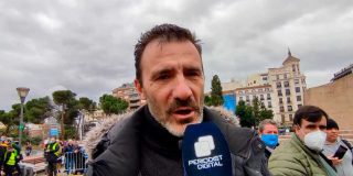 Un coche embiste la moto de Alfredo Perdiguero y el subinspector de la Polic&iacute;a Nacional acaba en la UCI