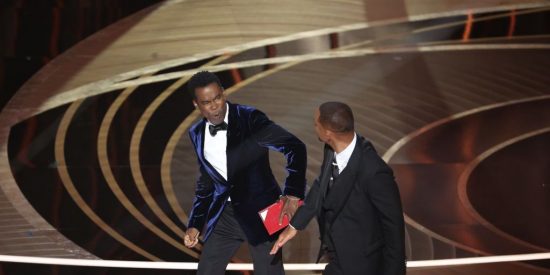 La estupidez period&iacute;stica y la bofetada del Hollywood de la perversi&oacute;n y la pederastia