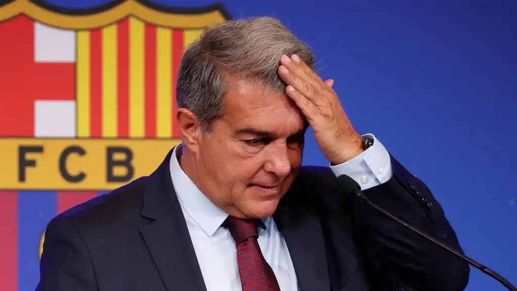 Barça: Laporta echa balones fuera e impone el 'Gran Hermano' en el Camp Nou