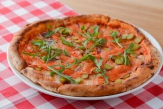 Pizza de salm&oacute;n