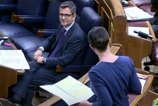 Macarena Olona (VOX) pisotea al ministro Bola&ntilde;os: "&iexcl;Hombre desesperado, ministro perejil!"