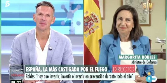 Tremendo papelón de Margarita Robles ante la vomitiva defensa socialista de Chaves y Griñán