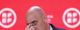 Los futbolistas de la Selecci&oacute;n Espa&ntilde;ola de F&uacute;tbol le dan el "puntillazo" a Rubiales