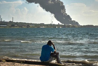 Incendio de una base petrolera en Matanzas, Cuba