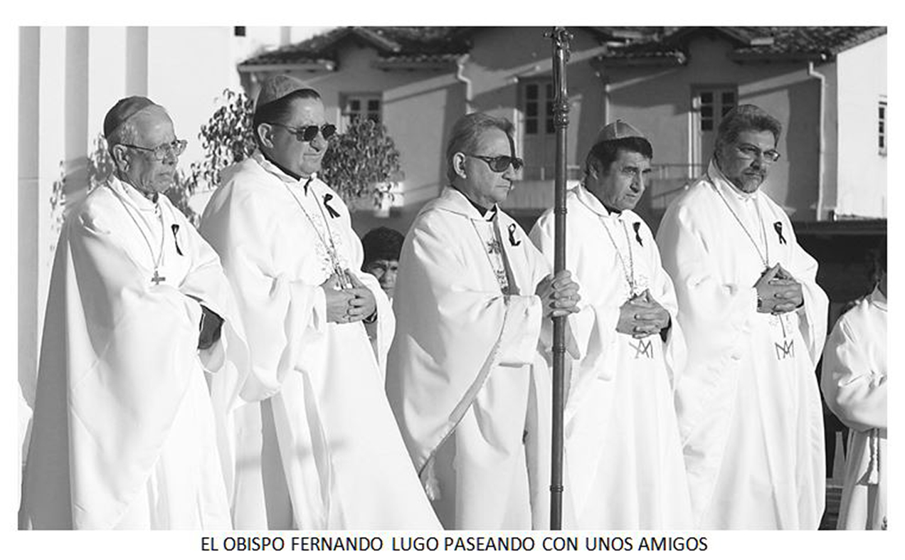 El obispo Lugo, paseando a unos amigos