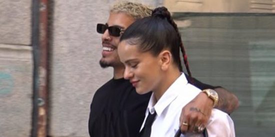 Rosal&iacute;a y Rauw Alejandro, 'pillados' por las calles de Madrid