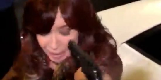 El tipo apunta con la pistola a Cristina Kirchner