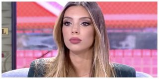 La escena más impactante: Alejandra Rubio, a gritos con su novio en plena calle durante el cumpleaños de su madre