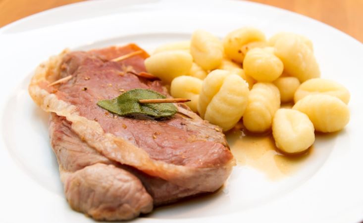 Saltimbocca de ternera, receta italiana
