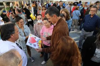 El PSOE codifica para la prensa el paseo de Pedro S&aacute;nchez por las calles de Getafe
