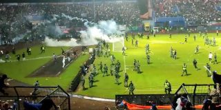 Violencia en el fútbol en Indonesia