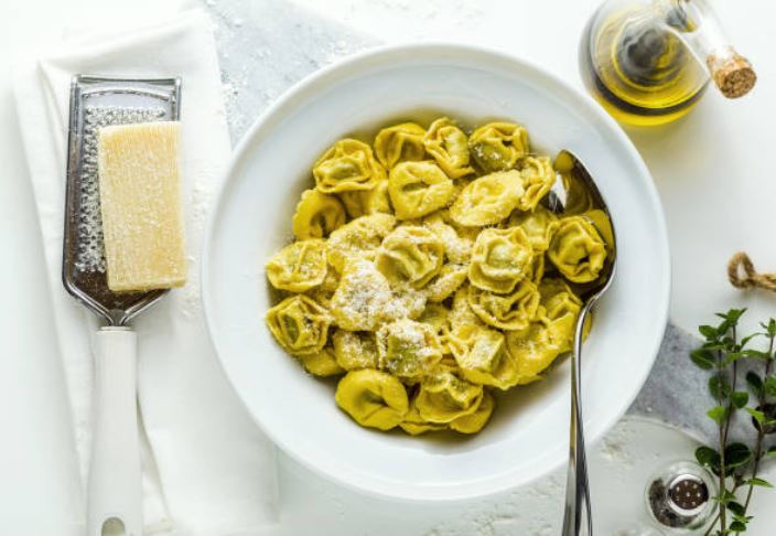 Cappelletti, receta italiana