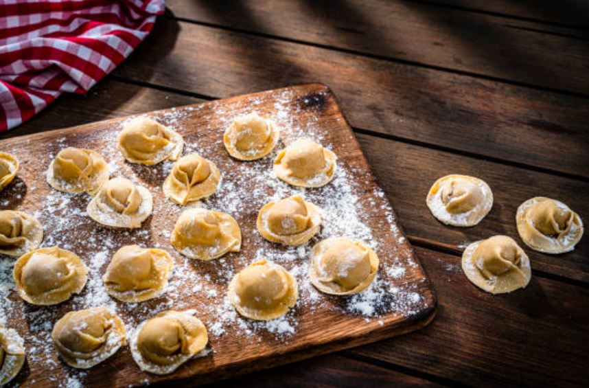 Cappelletti, receta italiana