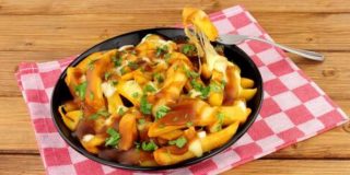 Poutine, las patatas fritas de Canad&aacute; ?
