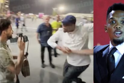 Mundial de Qatar 2022: Samuel Eto&rsquo;o, embajador del Mundial de Qatar, agrede a patadas a un aficionado
