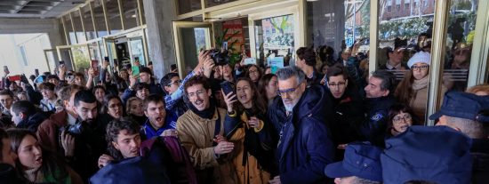 Estudiantes de extrema izquierda contra Ayuso