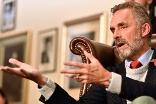 Con la ley en la mano, a cualquier profesional o discrepante político se le puede obligar a ser “reeducado”. Todos somos Jordan Peterson