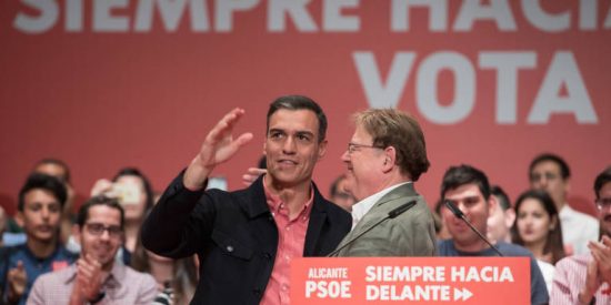 Pedro Sánchez y Ximo Puig, en un acto electoral en Alicante.