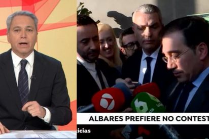 Vicente Vall&eacute;s y Jos&eacute; Maniuel Albares.