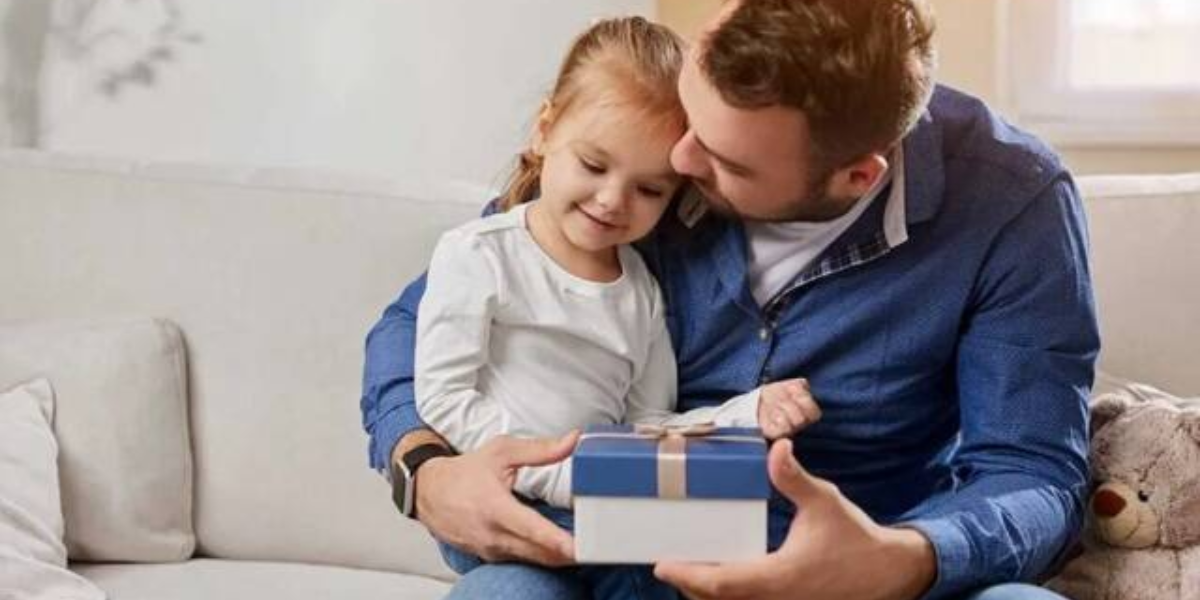 La mamarrachada mayor de una profesora censurando el D&iacute;a del Padre, seguida tambi&eacute;n por un colegio cat&oacute;lico