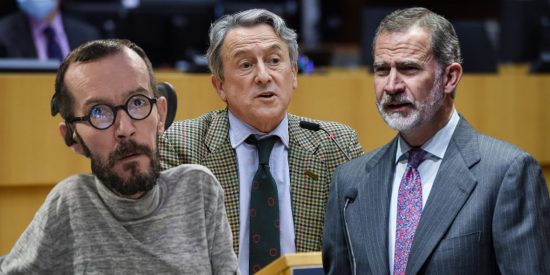 Hermann Tertsch y Pablo Echenique junto a Felipe VI