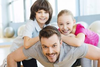 Viva el D&iacute;a del padre, vivan los hombres sin complejos y sus valores masculinos, abajo la ideolog&iacute;a de g&eacute;nero y sus esperpentos