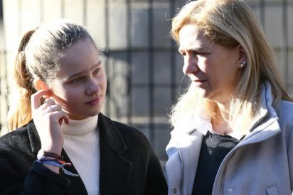 Irene Urdangarin y su madre la Infanta Cristina. 