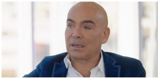 Kike Sarasola cuenta su verdadera relación con Ayuso y desmiente las ‘chorradas’ podemitas