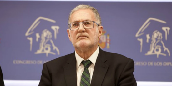 Juan Luis Steegmann como Espinosa de los Monteros: renuncia a su acta y entra Carla Toscano en el Parlamento por VOX