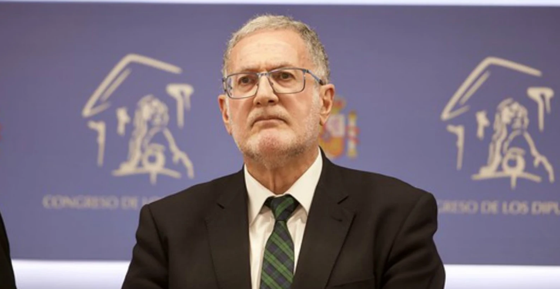 Juan Luis Steegmann como Espinosa de los Monteros: renuncia a su acta y entra Carla Toscano en el Parlamento por VOX