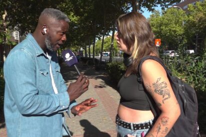 Bertrand Ndongo alucina en plena calle con las mujeres que apoyan a Hamas: "&iexcl;C&oacute;mo puede ser!"