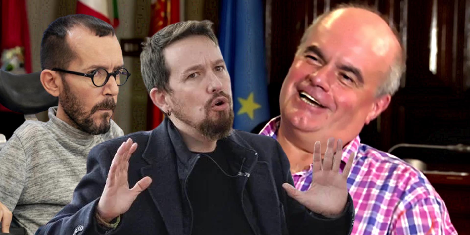Carlos Mart&iacute;nez Gorriar&aacute;n, Pablo Iglesias y Pablo Echenique.