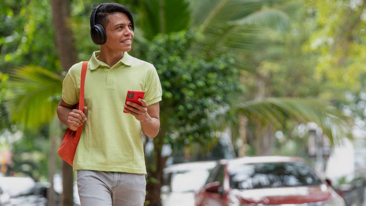 Joven con smartphone